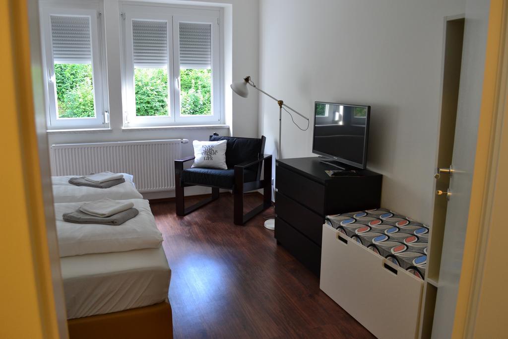 Ferienwohnung Rockside Arnoldstein Ruang foto